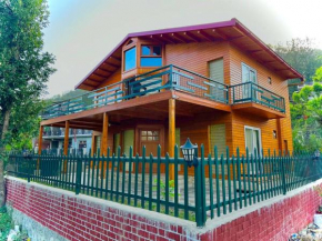 Luxury 5 Bedroom Cottage Country Homes